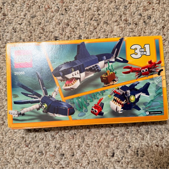 New LEGO 3 in 1 Creator Ocean Adventure Set - Picture 3 of 3